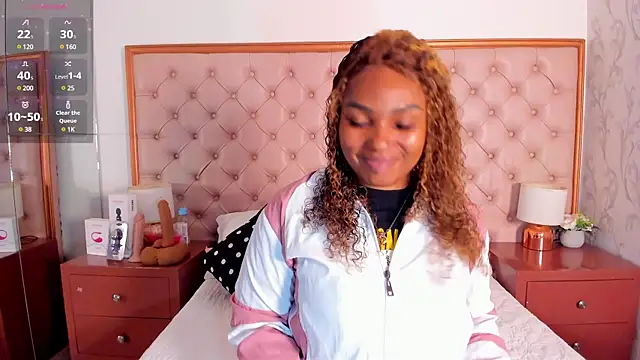 Isla Scott online show from 18, 3, 2025