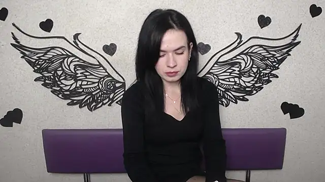 Snapshot of JasmineKouch chatting on 9, 10, 2025 JasmineKouch online show from 9, 10, 2025