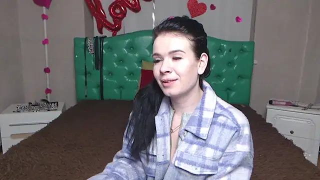 Snapshot of JasmineKouch chatting on 7, 2, 2026 JasmineKouch online show from 7, 2, 2026