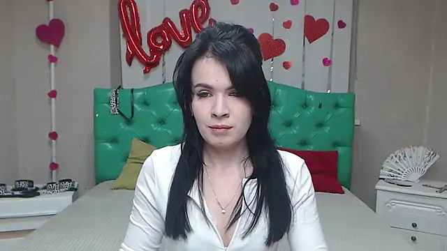 Snapshot of JasmineKouch chatting on 5, 4, 2026 JasmineKouch online show from 5, 4, 2026