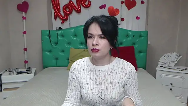 Snapshot of JasmineKouch chatting on 11, 4, 2026 JasmineKouch online show from 11, 4, 2026