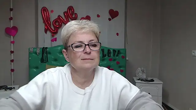 EmiliaGree online show from 3, 10, 2025