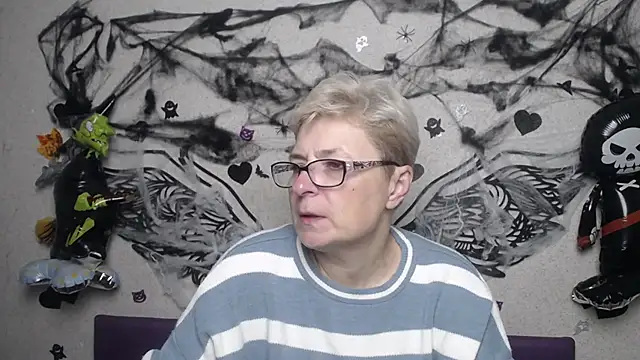 EmiliaGree online show from 4, 11, 2025