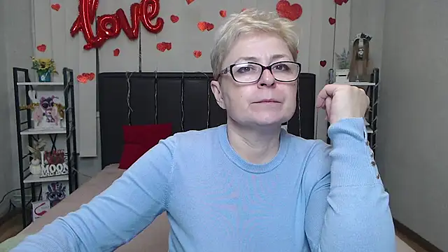 Snapshot of EmiliaGree chatting on 3, 2, 2026 EmiliaGree online show from 3, 2, 2026