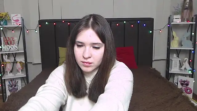 LauraHlot online show from 1, 2, 2025