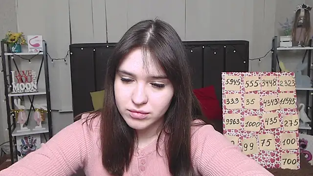 LauraHlot online show from 5, 2, 2025