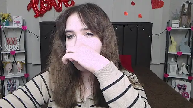 LauraHlot online show from 20, 2, 2025