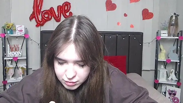 LauraHlot online show from 25, 2, 2025