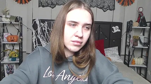 LauraHlot online show from 15, 11, 2025