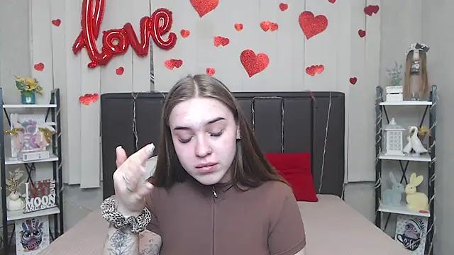 LauraHlot online show from 16, 3, 2026