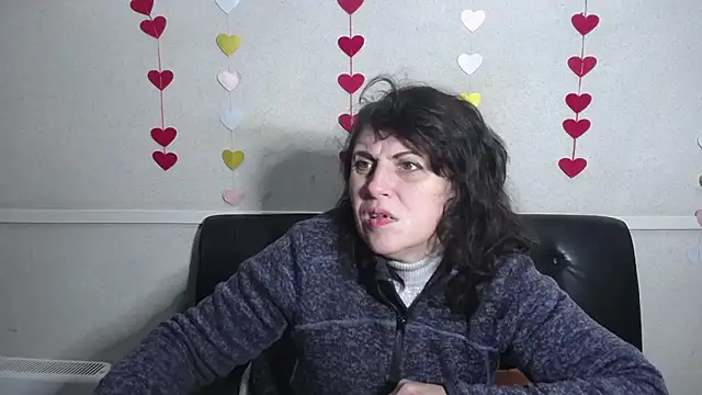 LuciaMii online show from 9, 2, 2025