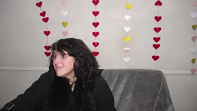 LuciaMii online show from 15, 2, 2025