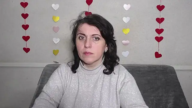 LuciaMii online show from 16, 2, 2025