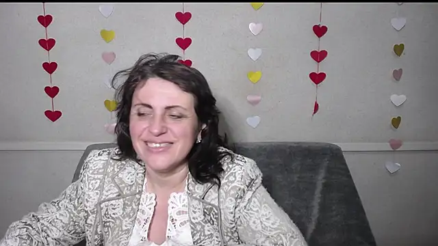 LuciaMii online show from 4, 3, 2025