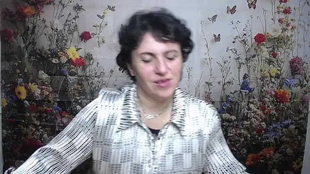 LuciaMii online show from 22, 9, 2025