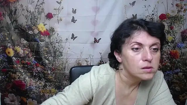 LuciaMii online show from 7, 10, 2025