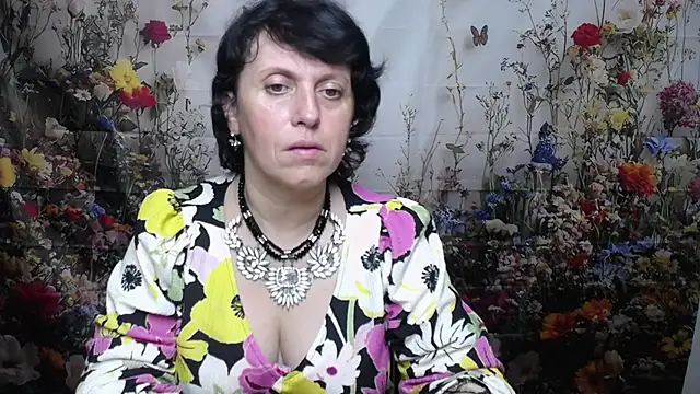 LuciaMii online show from 16, 10, 2025