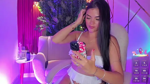Snapshot of foxxxmegan chatting on 1, 6, 2026 foxxxmegan online show from 1, 6, 2026