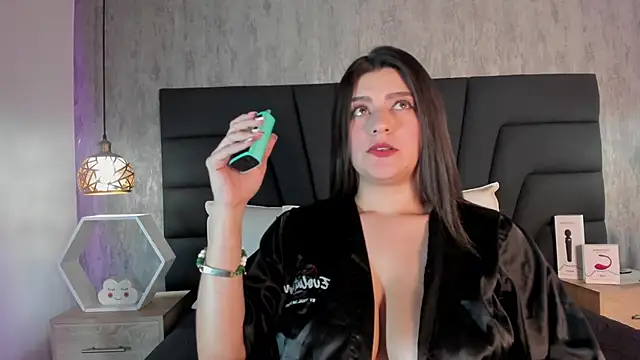 Snapshot of SARA_STONE17 chatting on 27, 1, 2025 SARA STONE17 online show from 27, 1, 2025