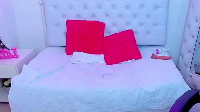 silvana  miller online show from 8, 2, 2025