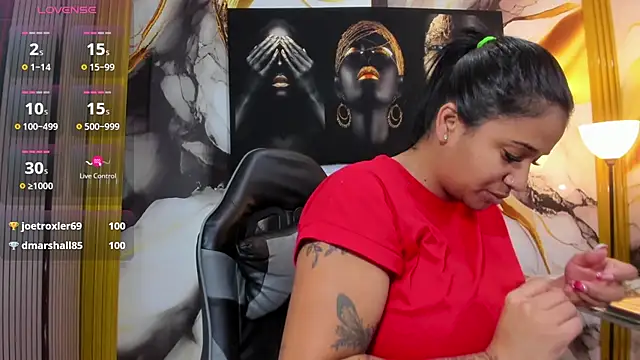 Snapshot of La_indiia chatting on 4, 12, 2025 La indiia online show from 4, 12, 2025