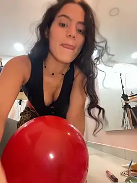 Snapshot of ariel_jonees chatting on 21, 9, 2025 ariel jonees online show from 21, 9, 2025