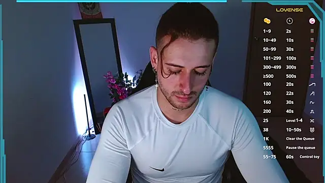 Snapshot of Ares_blue chatting on 10, 1, 2025 Ares blue online show from 10, 1, 2025