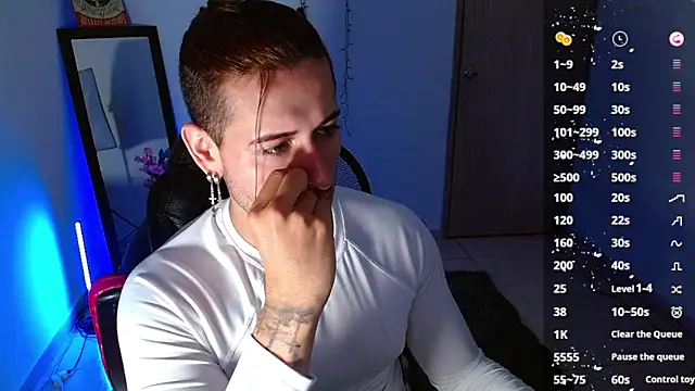 Snapshot of Ares_blue chatting on 28, 1, 2025 Ares blue online show from 28, 1, 2025