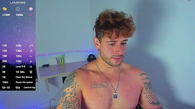 Snapshot of Ares_blue chatting on 28, 10, 2025 Ares blue online show from 28, 10, 2025