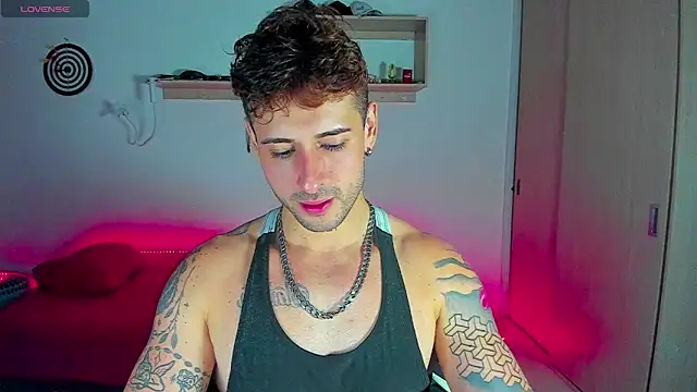 Snapshot of Ares_blue chatting on 1, 12, 2025 Ares blue online show from 1, 12, 2025