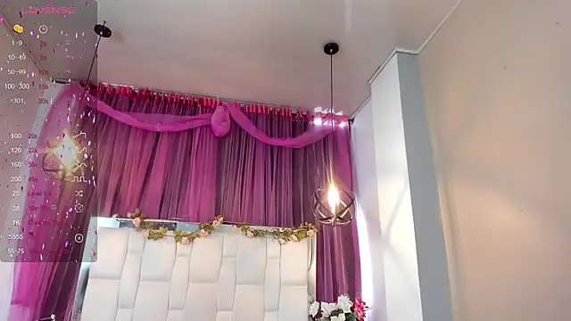 Snapshot of Carlie_Evans chatting on 21, 12, 2024 Carlie Evans online show from 21, 12, 2024