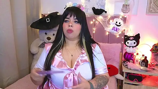 MiahJoness online show from 23, 10, 2025