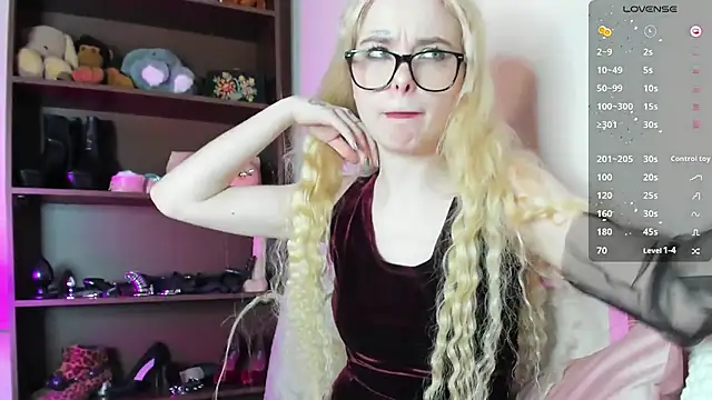 MisssLola online show from 11, 2, 2025