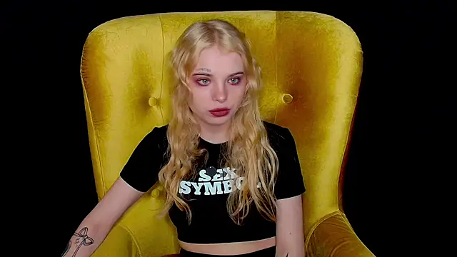 MisssLola online show from 15, 9, 2025