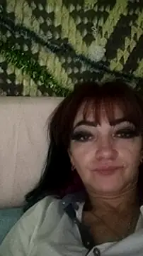 Snapshot of SweetLeila40 chatting on 25, 12, 2024 SweetLeila40 online show from 25, 12, 2024