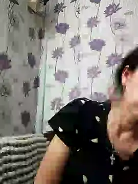 Snapshot of SweetLeila40 chatting on 20, 2, 2025 SweetLeila40 online show from 20, 2, 2025