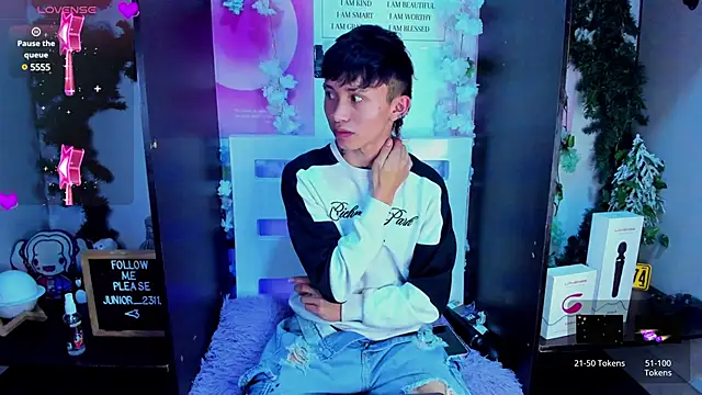 Snapshot of juniior_2311_ chatting on 19, 2, 2025 juniior 2311 online show from 19, 2, 2025