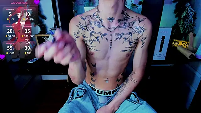 Snapshot of juniior_2311_ chatting on 5, 3, 2025 juniior 2311 online show from 5, 3, 2025