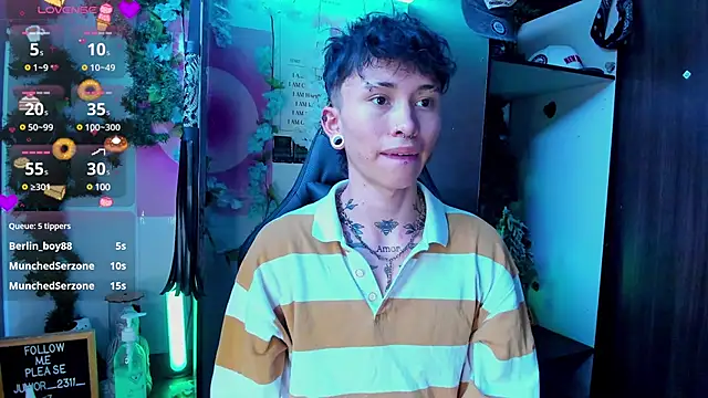 Snapshot of juniior_2311_ chatting on 15, 3, 2025 juniior 2311 online show from 15, 3, 2025