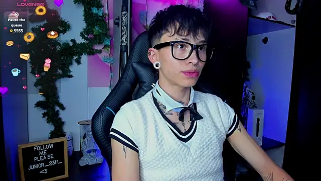 Snapshot of juniior_2311_ chatting on 19, 3, 2025 juniior 2311 online show from 19, 3, 2025