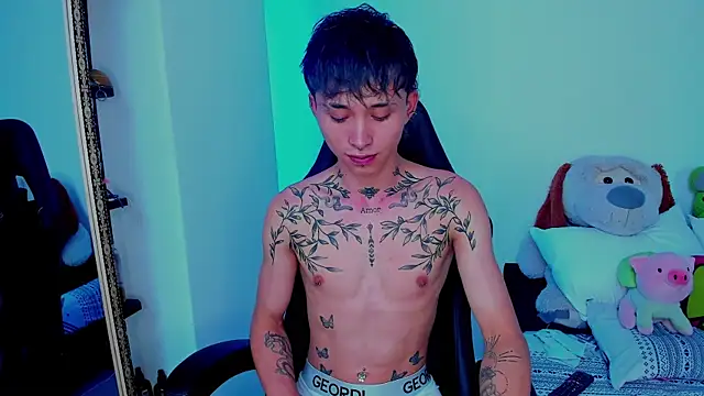 Snapshot of juniior_2311_ chatting on 13, 11, 2025 juniior 2311 online show from 13, 11, 2025