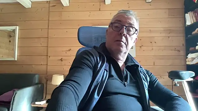 Snapshot of lelohop chatting on 31, 10, 2025 lelohop online show from 31, 10, 2025