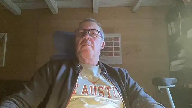 Snapshot of lelohop chatting on 19, 11, 2025 lelohop online show from 19, 11, 2025