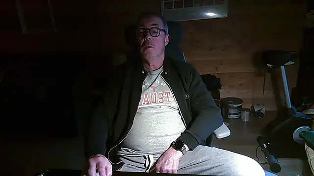 Snapshot of lelohop chatting on 21, 11, 2025 lelohop online show from 21, 11, 2025