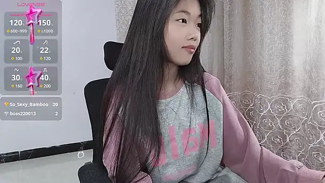 Snapshot of Lvy--v chatting on 9, 2, 2025 Lvy--v online show from 9, 2, 2025