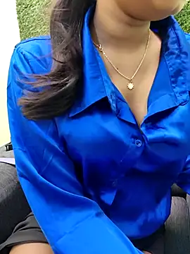 yhona darling online show from 3, 4, 2026