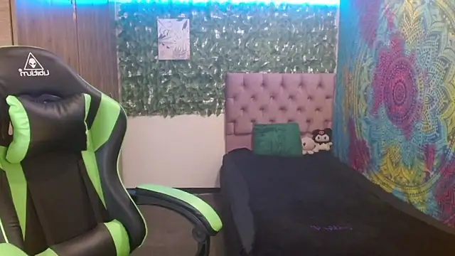 BurningVenus12 online show from 18, 4, 2026