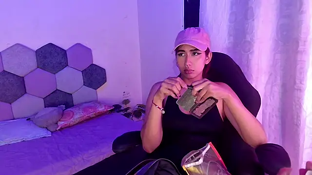 Snapshot of Horny_tgn chatting on 15, 11, 2025 Horny tgn online show from 15, 11, 2025