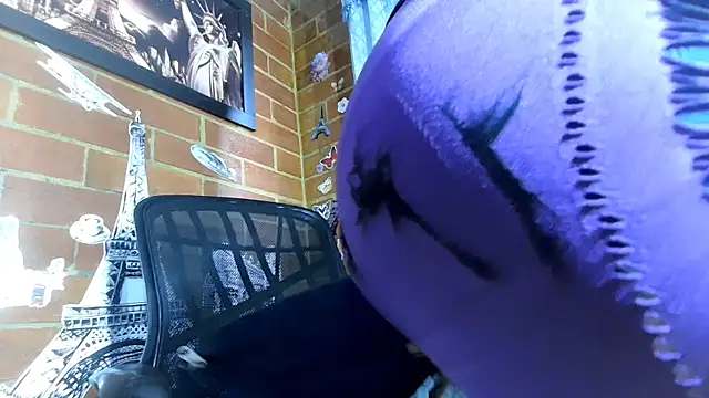 ValeriaLacrozee online show from 12, 3, 2025