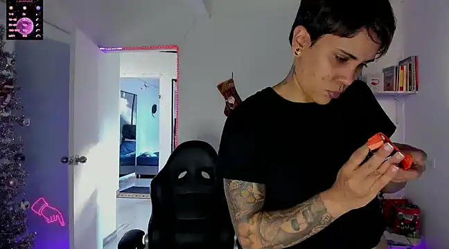 ZhoeStrong online show from 6, 1, 2025